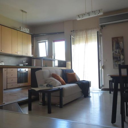 Modern Apartment, 5΄ Walk From Central Metro Station Atenas Exterior foto