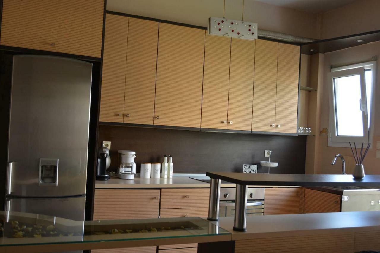 Modern Apartment, 5΄ Walk From Central Metro Station Atenas Exterior foto