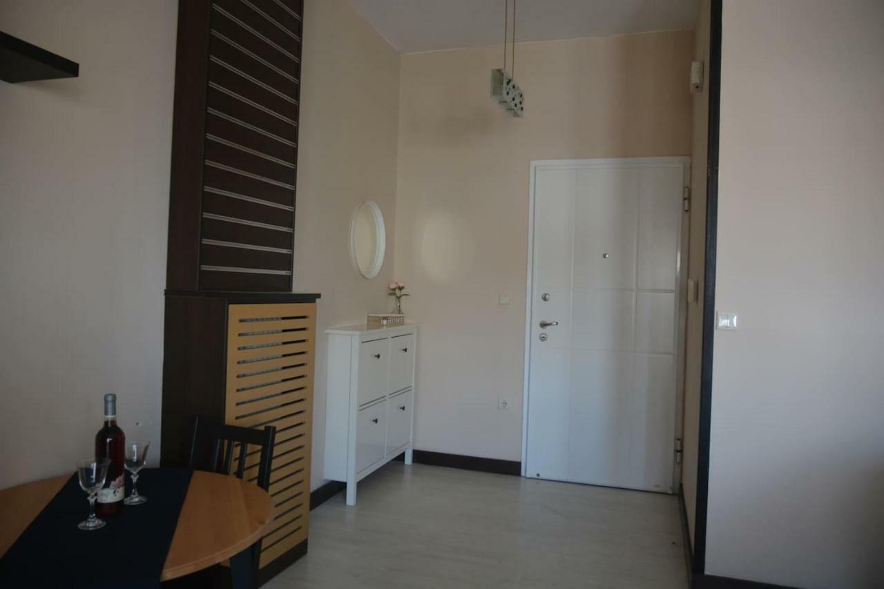 Modern Apartment, 5΄ Walk From Central Metro Station Atenas Exterior foto